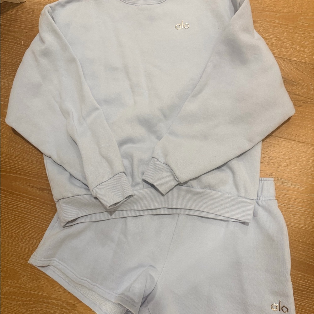 ALO Yoga Soft Blue Accolade Sweatshirt and Shorts Set